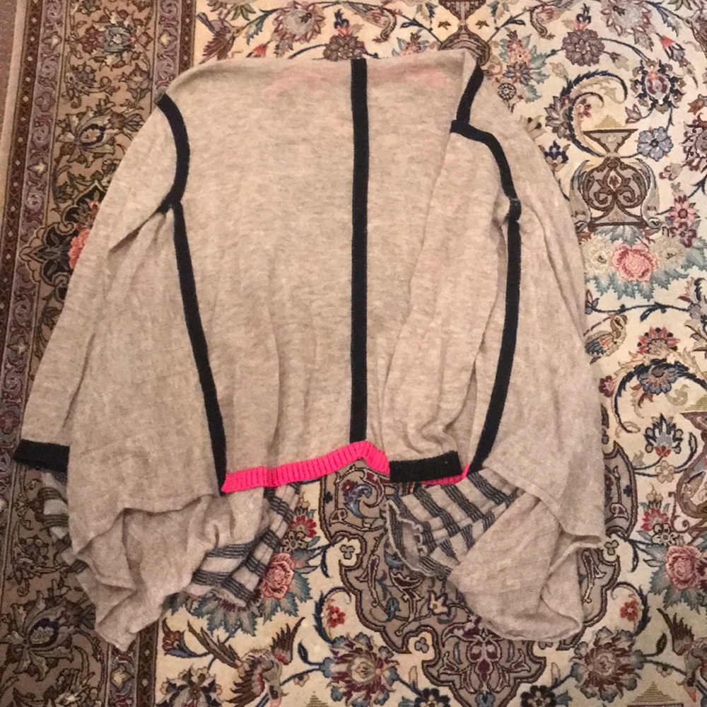 LABEL + thread - Sweater Size M - Picture 3 of 3